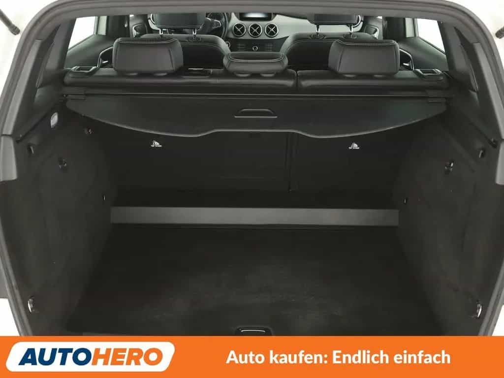 Mercedes-Benz B 180 B 180 Urban Aut.*NAVI*PDC*SHZ*TEMPO* 11/2016-photo-17