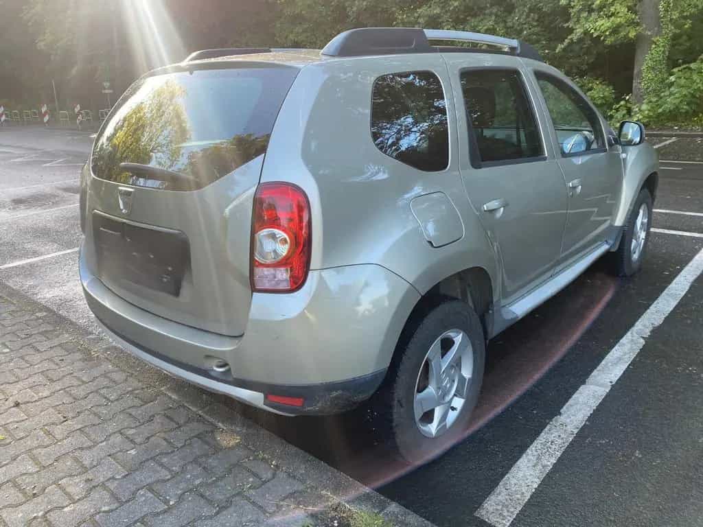 Dacia Duster 1.6 nur 62.338km gelaufen 02/2012-photo-2
