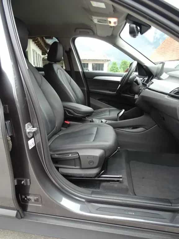 BMW X1 xDrive 20 i Advantage 10/2019-photo-19