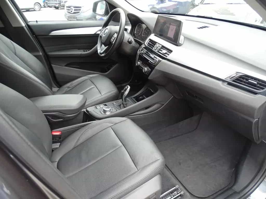 BMW X1 xDrive 20 i Advantage 10/2019-photo-20
