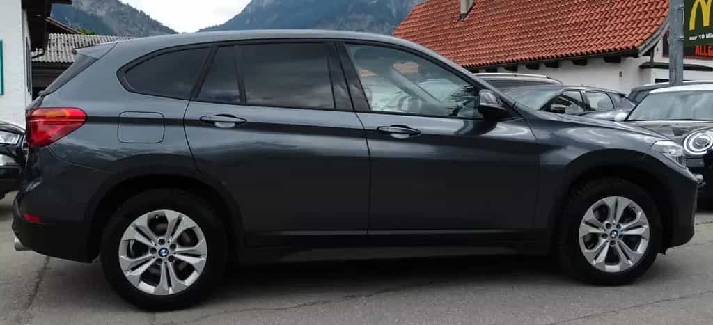 BMW X1 xDrive 20 i Advantage 10/2019-photo-5