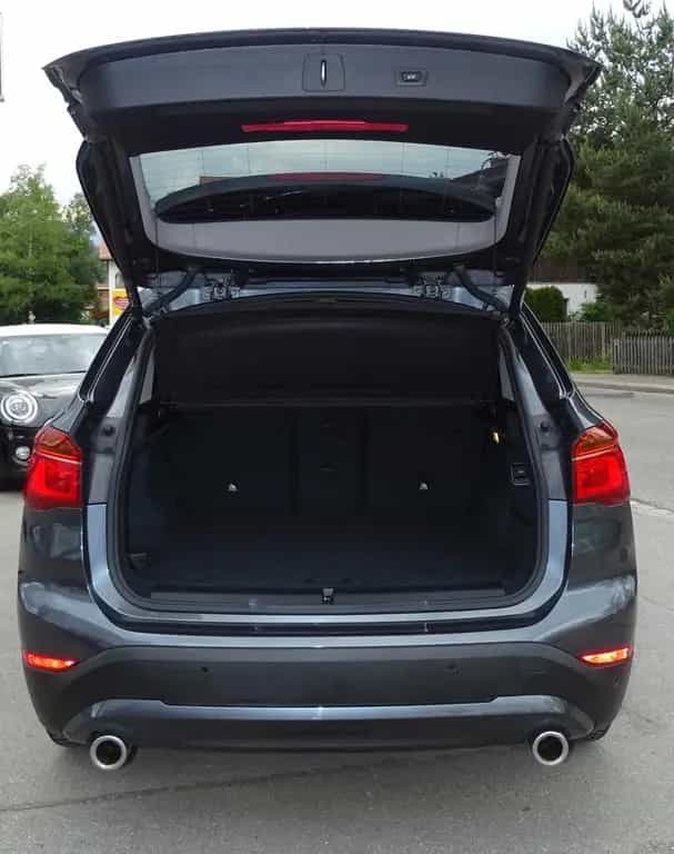 BMW X1 xDrive 20 i Advantage 10/2019-photo-7
