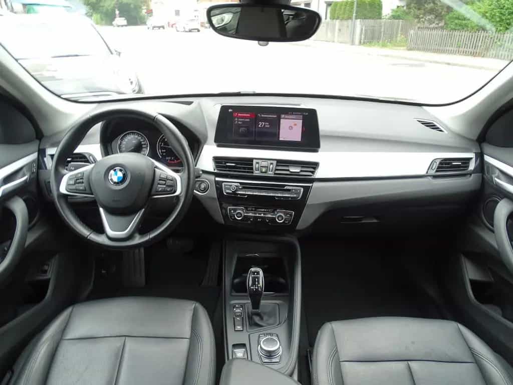 BMW X1 xDrive 20 i Advantage 10/2019-photo-8