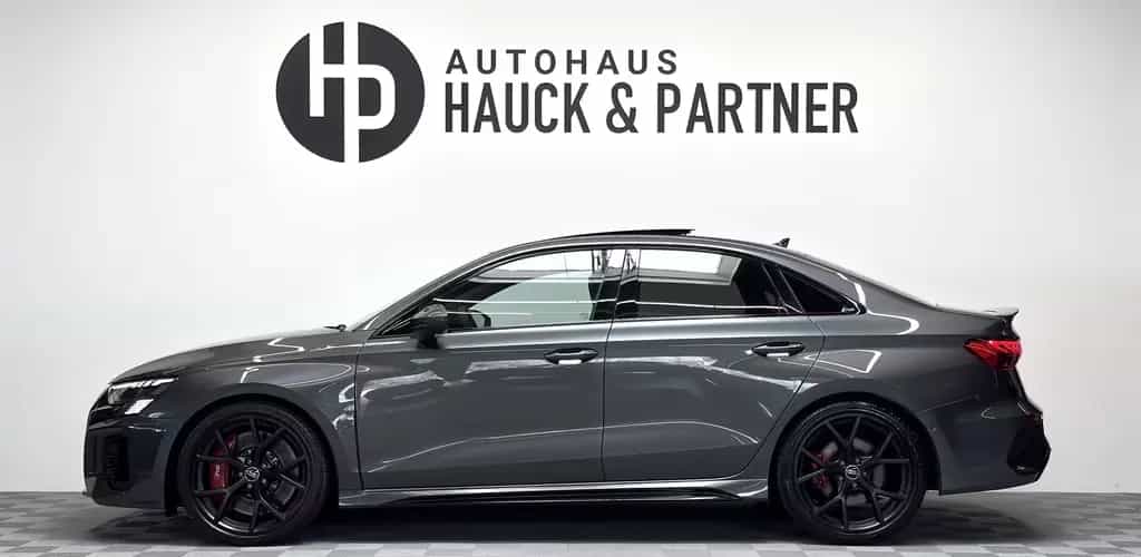 Audi RS3 q. Lim*Pano*Matrix*Carbon*Kamera*B&O*ACC* 04/2022-photo-2