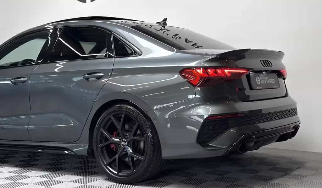 Audi RS3 q. Lim*Pano*Matrix*Carbon*Kamera*B&O*ACC* 04/2022-photo-4