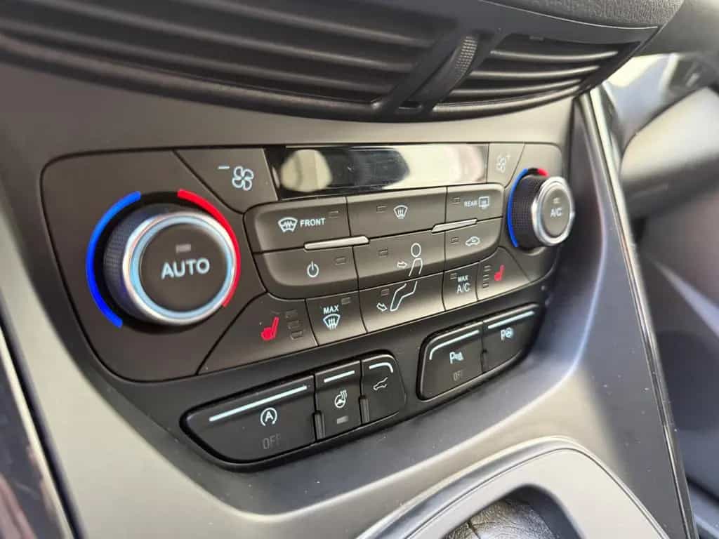 Ford Kuga ST-Line *TÜV NEU*TEMP*SHZ*NAVI* 07/2017-photo-16