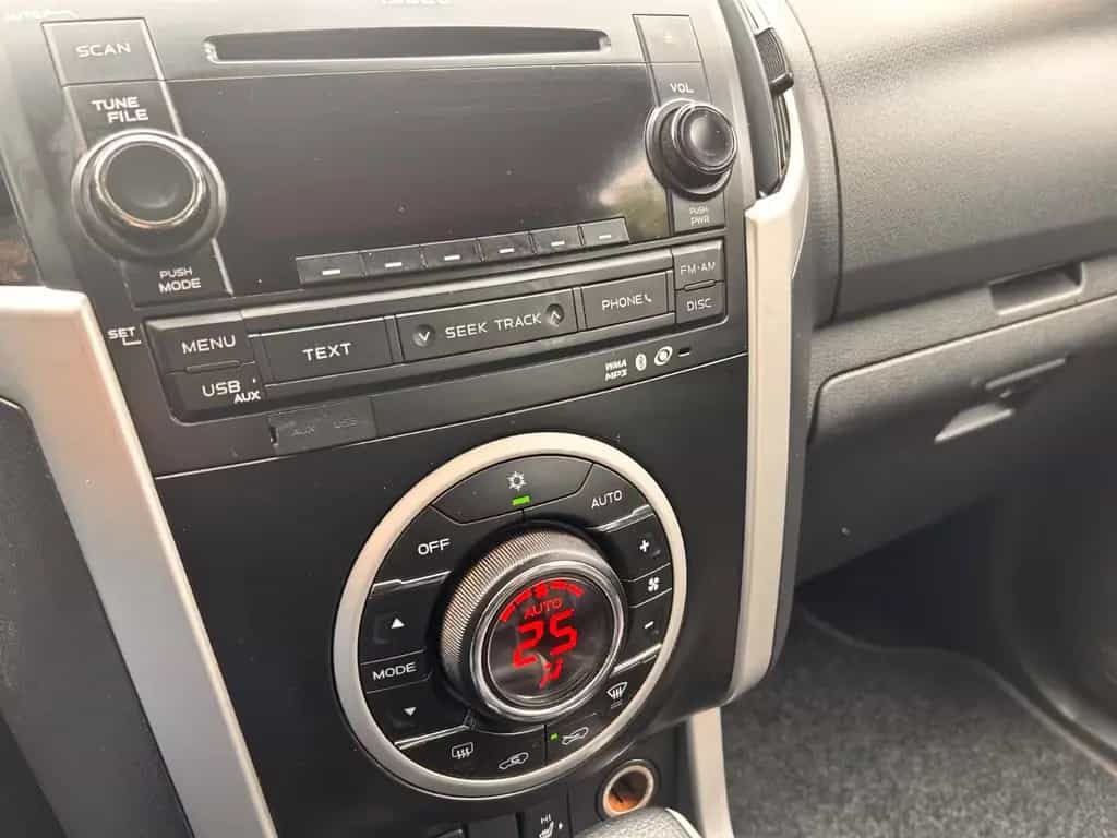 Isuzu D-Max 4WD Leder,Automatikgetriebe, 09/2013-photo-16