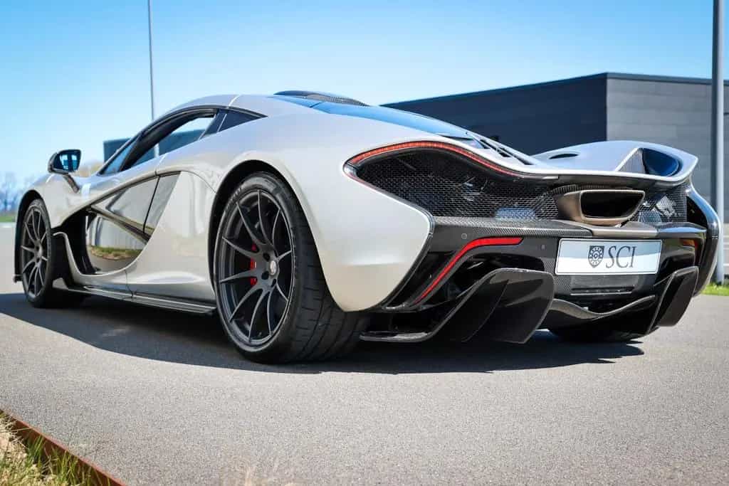 McLaren P1 02/2014-photo-1