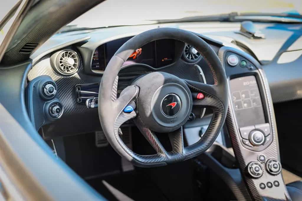 McLaren P1 02/2014-photo-11