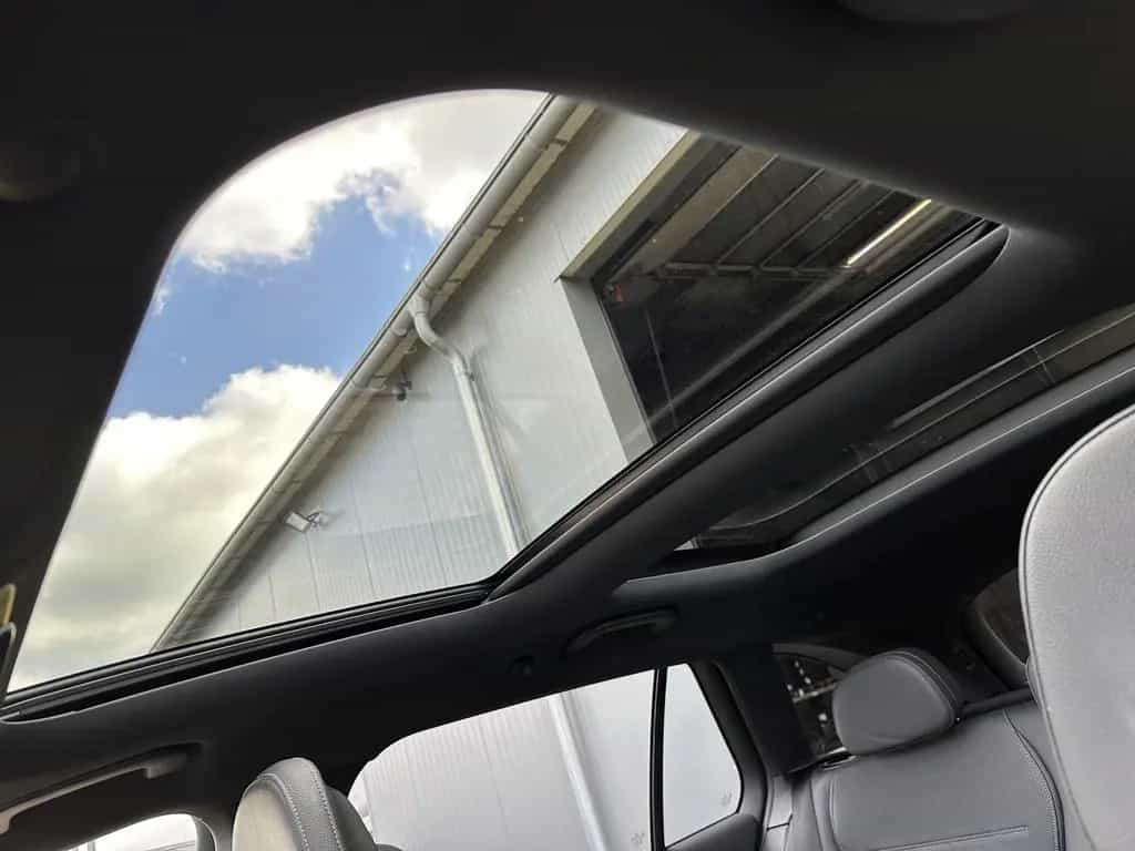 Mercedes-Benz C 300 d T AMG Line NAV+LED+HUD+PANORAMA+ACC+AHK 02/2023-photo-13