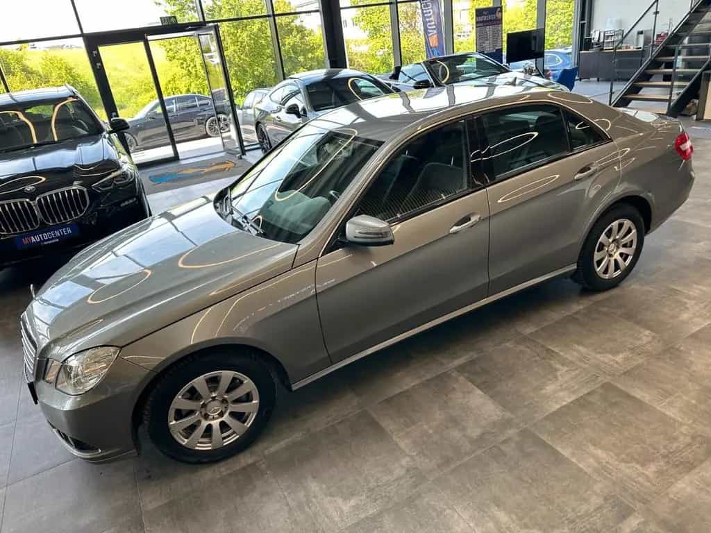 Mercedes-Benz E 220 *Abstandstemp*Navi*TÜV 8/27* 04/2009-photo-23