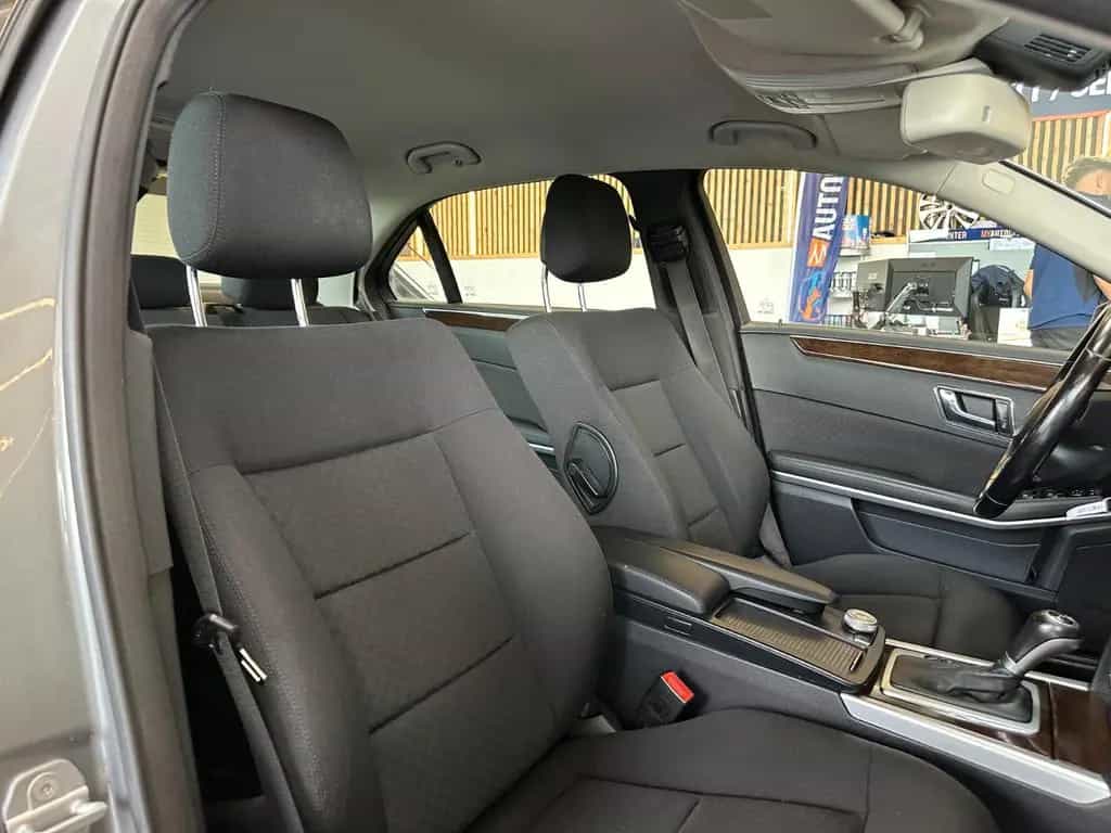 Mercedes-Benz E 220 *Abstandstemp*Navi*TÜV 8/27* 04/2009-photo-36