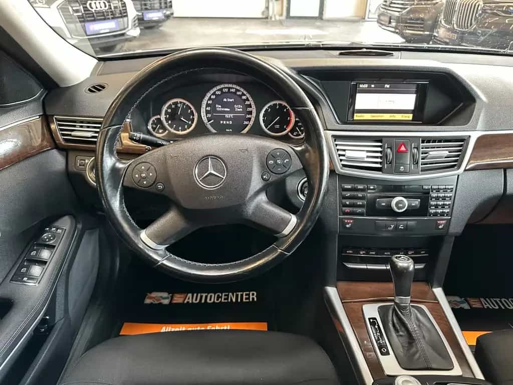Mercedes-Benz E 220 *Abstandstemp*Navi*TÜV 8/27* 04/2009-photo-7