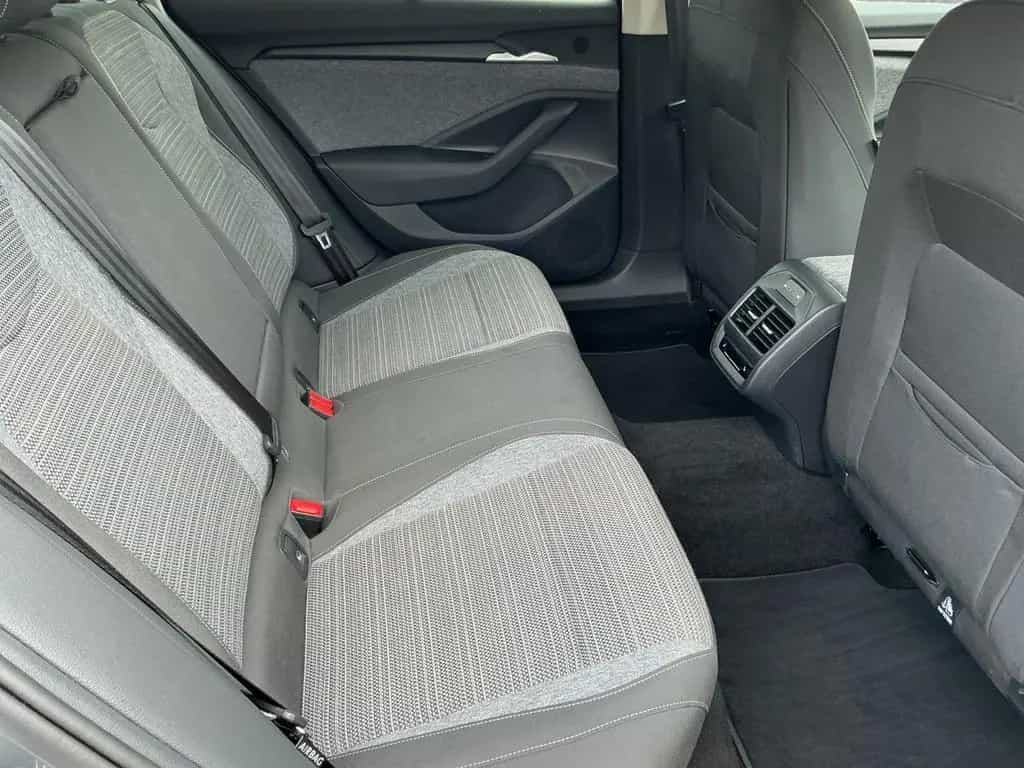 Skoda Superb Combi 1.5 TSI DSG SELECTION BEAM+NAVI+AHK 12/2024-photo-15