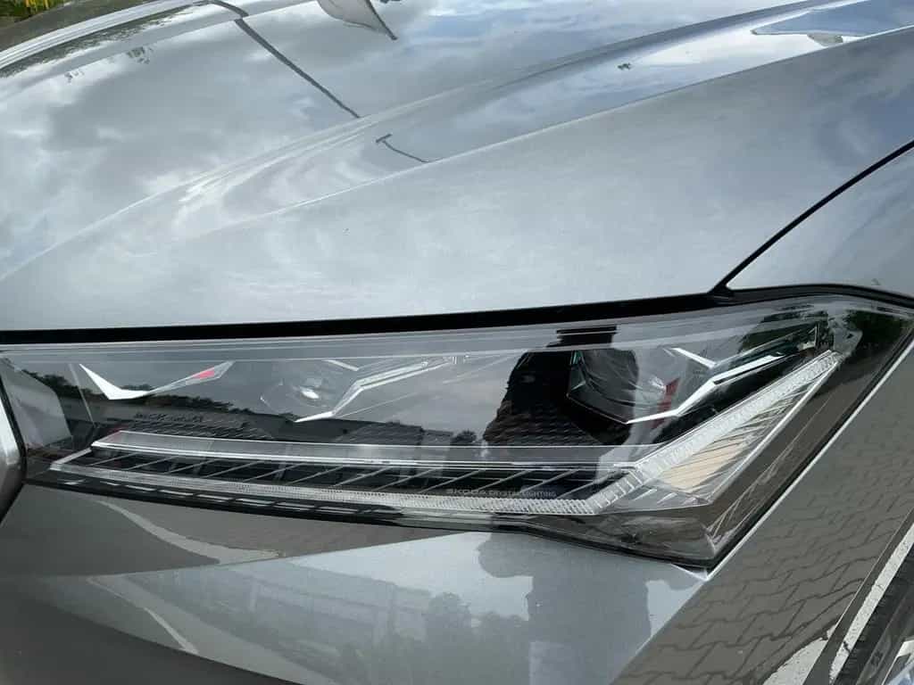 Skoda Superb Combi 1.5 TSI DSG SELECTION BEAM+NAVI+AHK 12/2024-photo-18