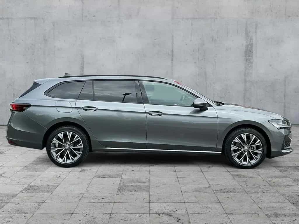 Skoda Superb Combi 1.5 TSI DSG SELECTION BEAM+NAVI+AHK 12/2024-photo-6