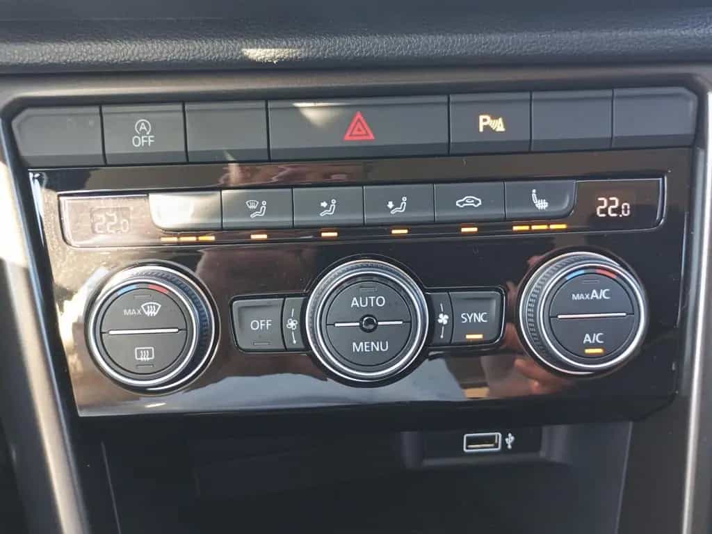 Volkswagen T-Roc 1.5 TSI Style Standheizung 03/2018-photo-14
