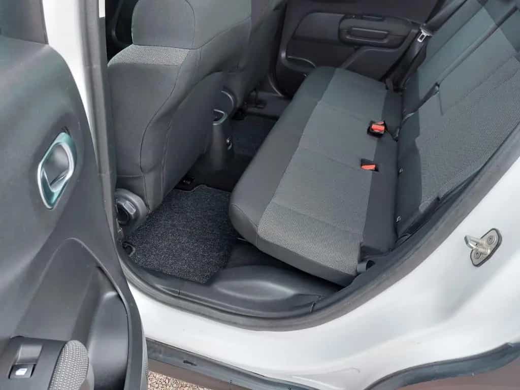 Citroën C3 Aircross PT 110 Shine *Navi* 1 Hand*81600 Km* 01/2019-photo-9