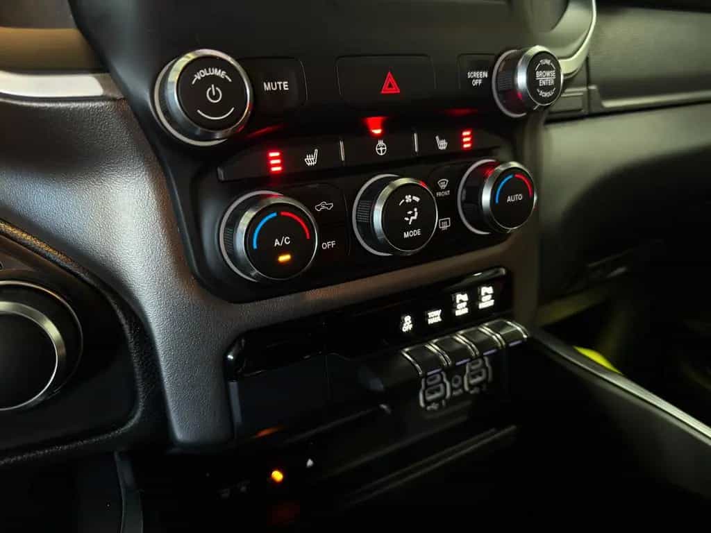 Dodge RAM /5,7/GEN 5/ CREWCAB/LPG/HARDTOP/LED/AHK/LIFT 07/2019-photo-16