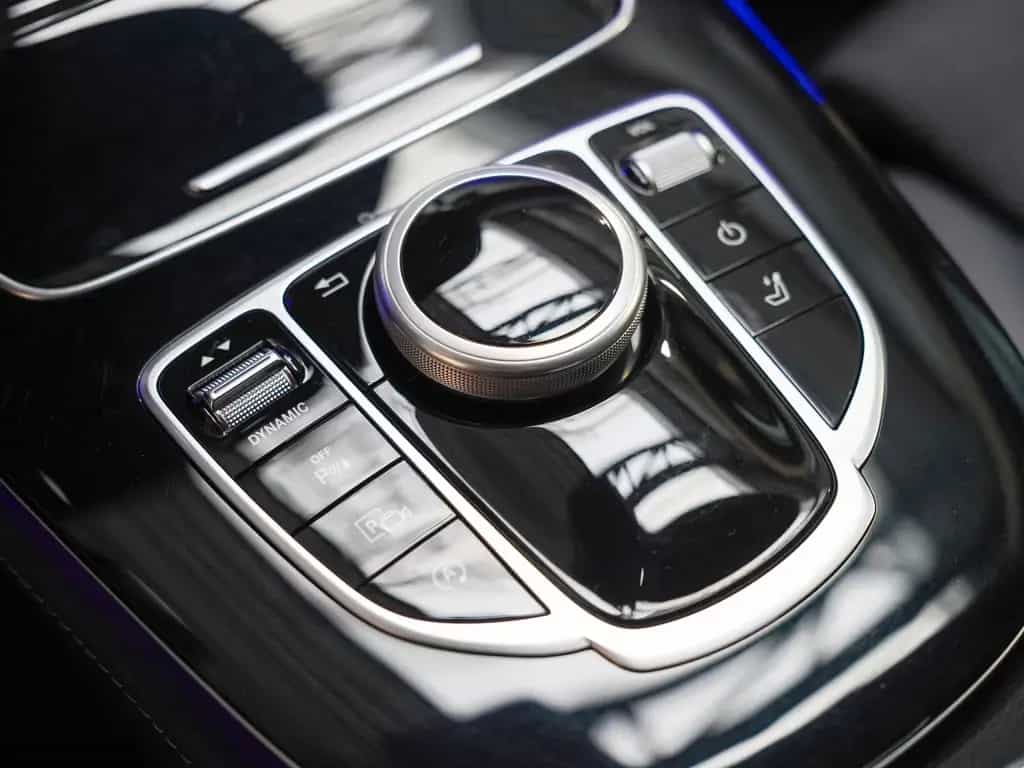 Mercedes-Benz E 200 T AMG Line MULTIBEAM Kamera Totwinkel DAB 11/2019-photo-24