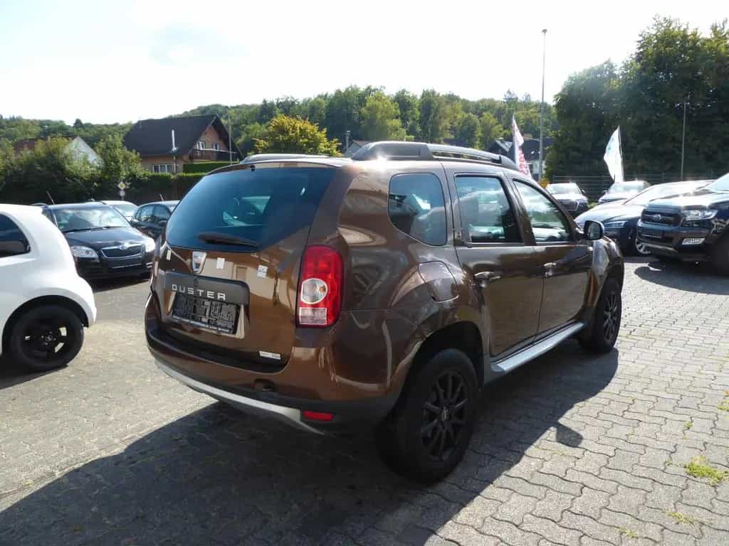 Dacia Duster 1.6 16V 105 4x2 Lauréate 09/2010-photo-4
