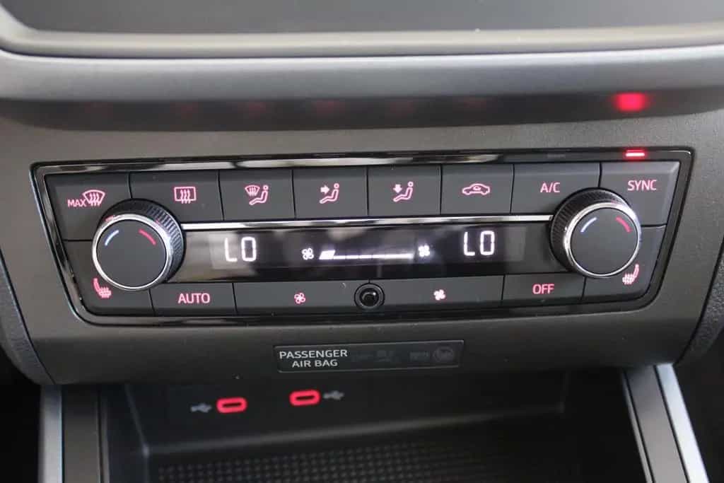 Seat Arona Style 1.Hand*Carplay-Navi*PDC*LED 10/2020-photo-20