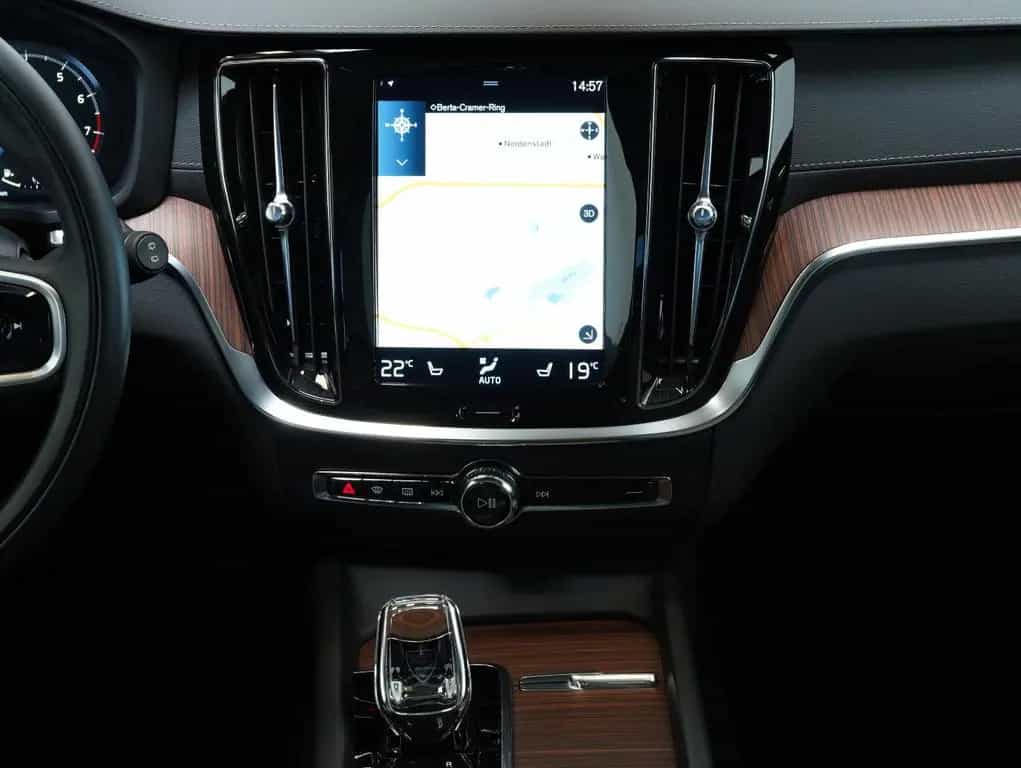Volvo V60 Kombi B4 B Plus Bright LED/PANO/LM19"/360° 03/2022-photo-10