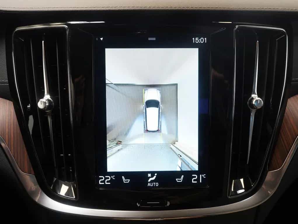 Volvo V60 Kombi B4 B Plus Bright LED/PANO/LM19"/360° 03/2022-photo-18