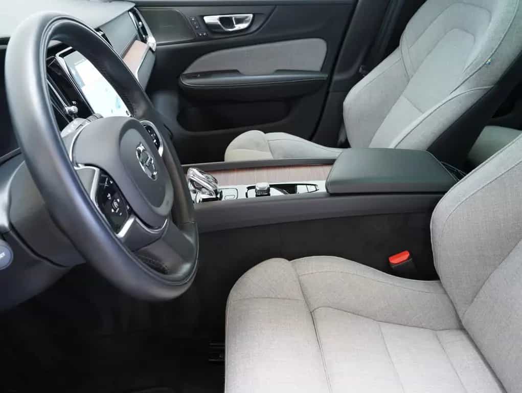 Volvo V60 Kombi B4 B Plus Bright LED/PANO/LM19"/360° 03/2022-photo-6