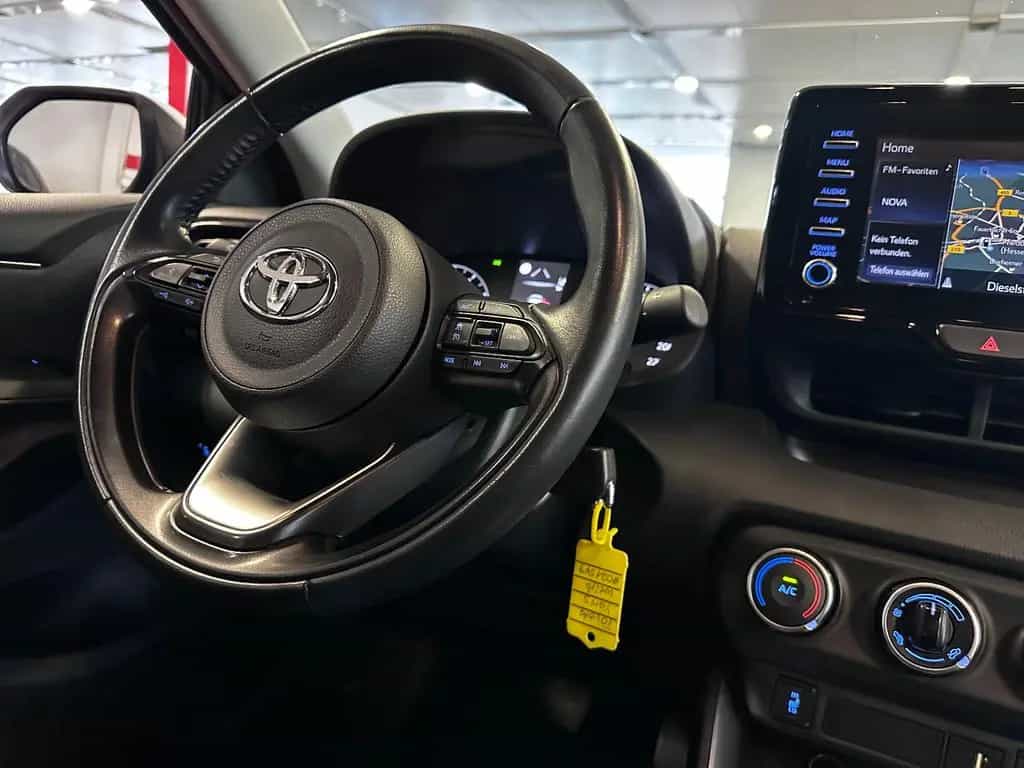 Toyota Yaris Comfort *Automatik + Kamera + Navigation 06/2021-photo-15