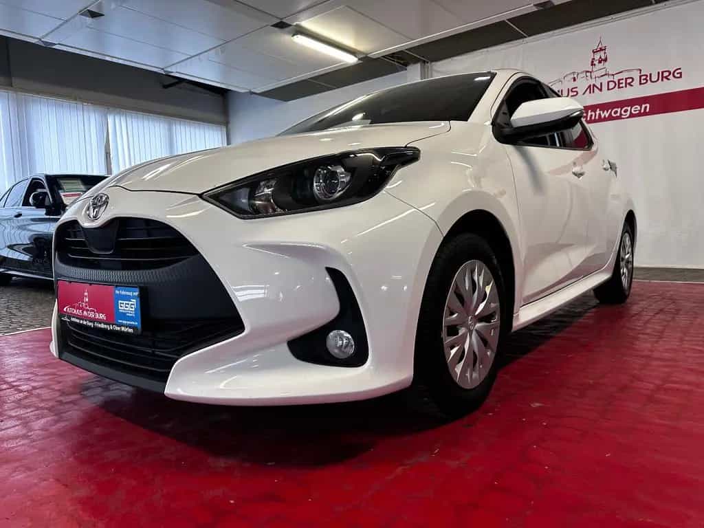 Toyota Yaris Comfort *Automatik + Kamera + Navigation 06/2021-photo-2
