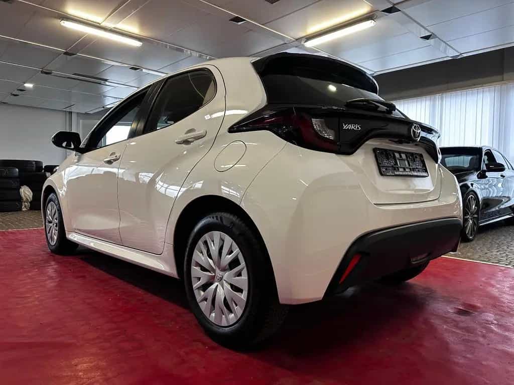 Toyota Yaris Comfort *Automatik + Kamera + Navigation 06/2021-photo-4