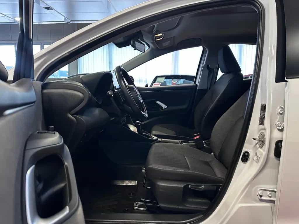 Toyota Yaris Comfort *Automatik + Kamera + Navigation 06/2021-photo-8