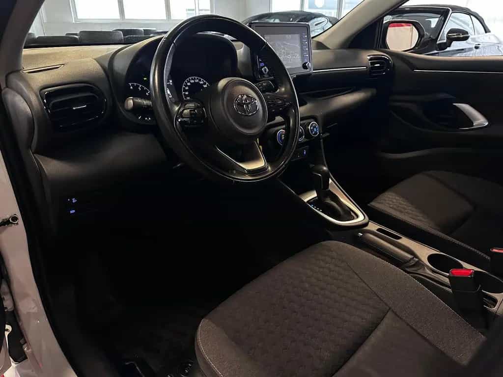 Toyota Yaris Comfort *Automatik + Kamera + Navigation 06/2021-photo-9