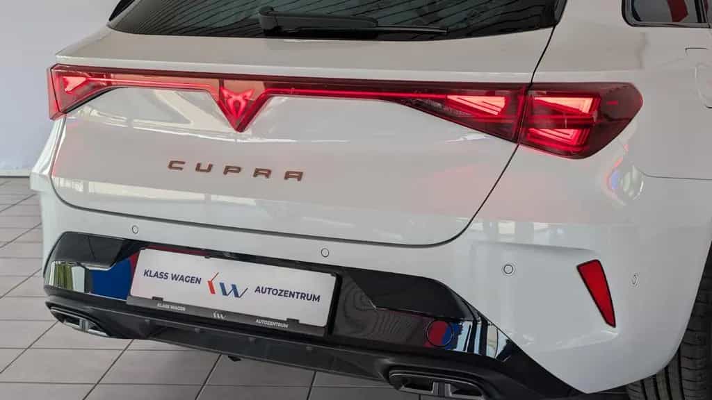Cupra Leon Sportstourer 1.5 eTSI ACC*EL.HECK*LED* 12/2025-photo-13