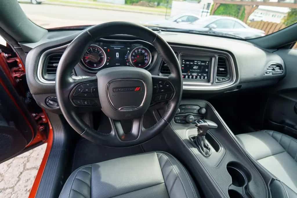 Dodge Challenger SXT 3.6-Aut/Leder/Navi/Cam/ 06/2021-photo-32
