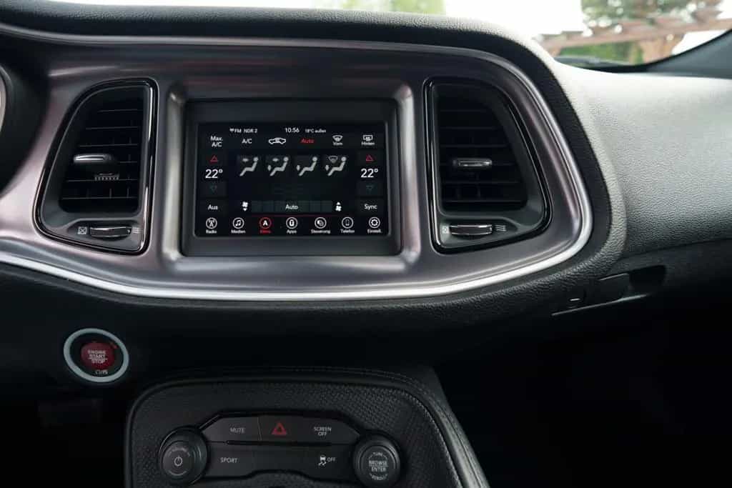 Dodge Challenger SXT 3.6-Aut/Leder/Navi/Cam/ 06/2021-photo-38