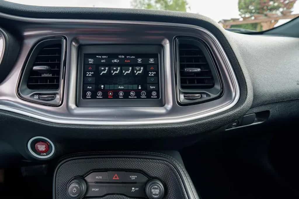 Dodge Challenger SXT 3.6-Aut/Leder/Navi/Cam/ 06/2021-photo-40