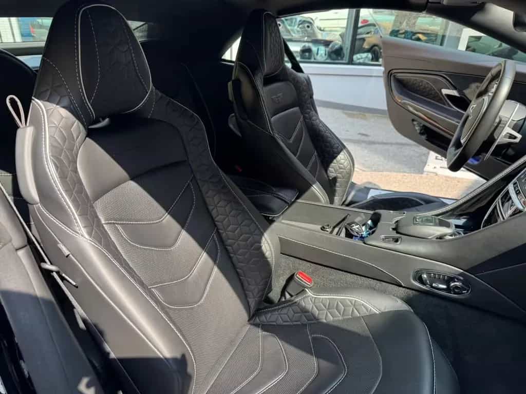 Aston Martin DBS 5.2 V12 Volante 02/2020-photo-11