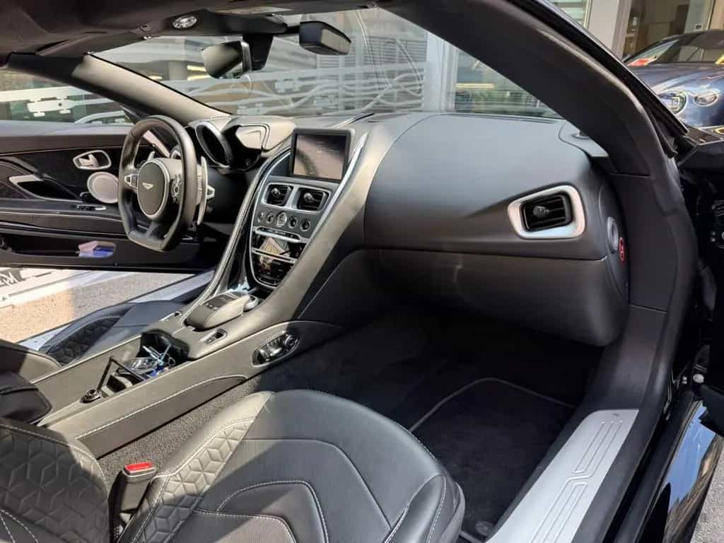 Aston Martin DBS 5.2 V12 Volante 02/2020-photo-12