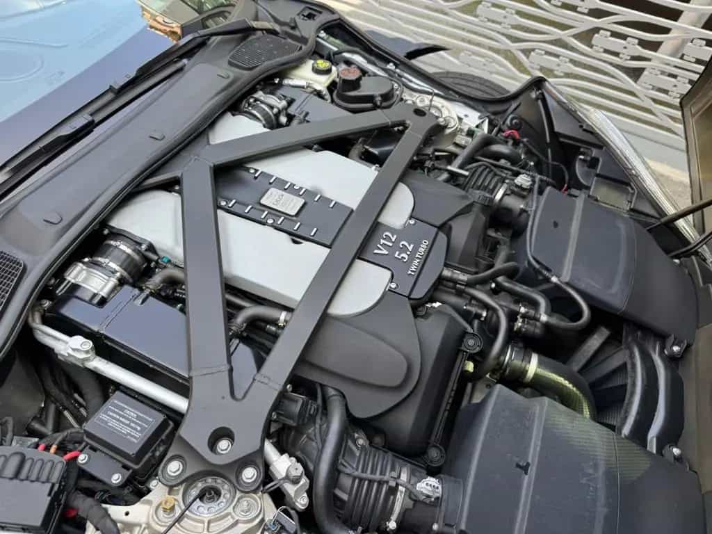 Aston Martin DBS 5.2 V12 Volante 02/2020-photo-19