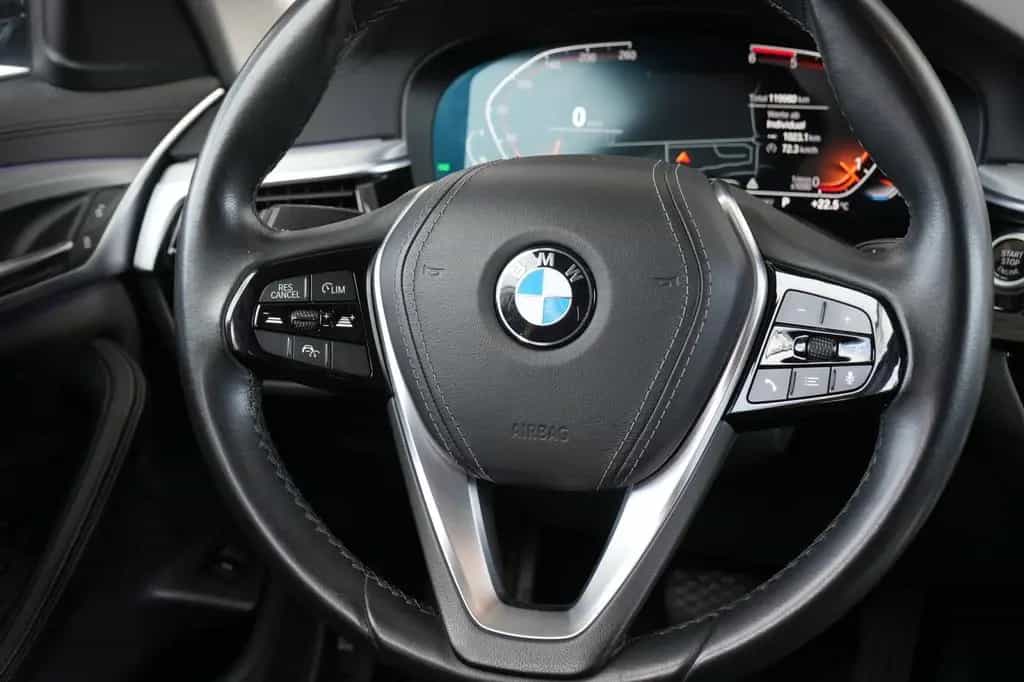 BMW 520 d xDrive Luxury Line ACC HuD 360KAM Memory 1 12/2019-photo-15