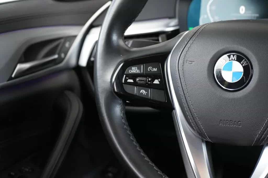 BMW 520 d xDrive Luxury Line ACC HuD 360KAM Memory 1 12/2019-photo-16