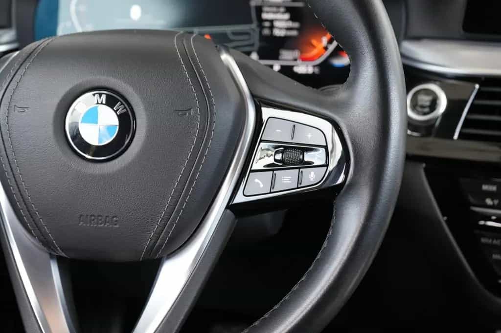 BMW 520 d xDrive Luxury Line ACC HuD 360KAM Memory 1 12/2019-photo-17