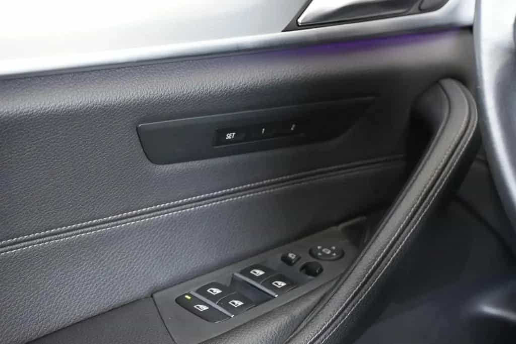 BMW 520 d xDrive Luxury Line ACC HuD 360KAM Memory 1 12/2019-photo-22