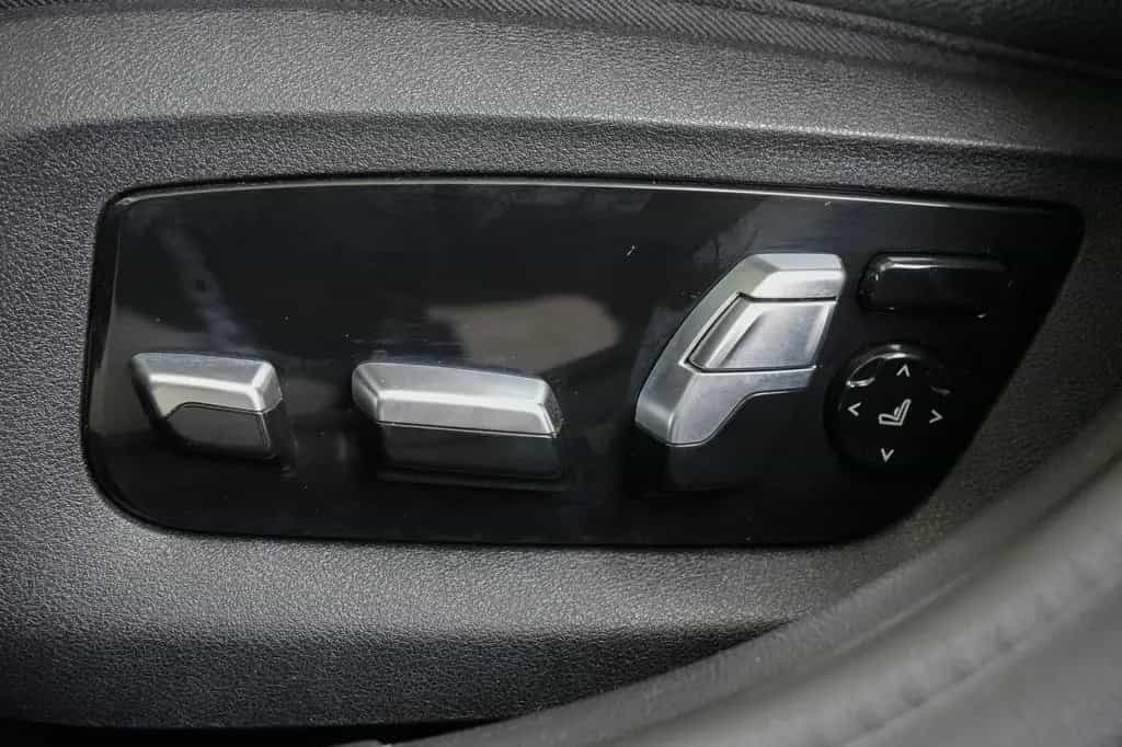 BMW 520 d xDrive Luxury Line ACC HuD 360KAM Memory 1 12/2019-photo-23