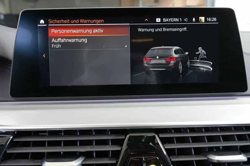 BMW 520 d xDrive Luxury Line ACC HuD 360KAM Memory 1 12/2019-photo-30
