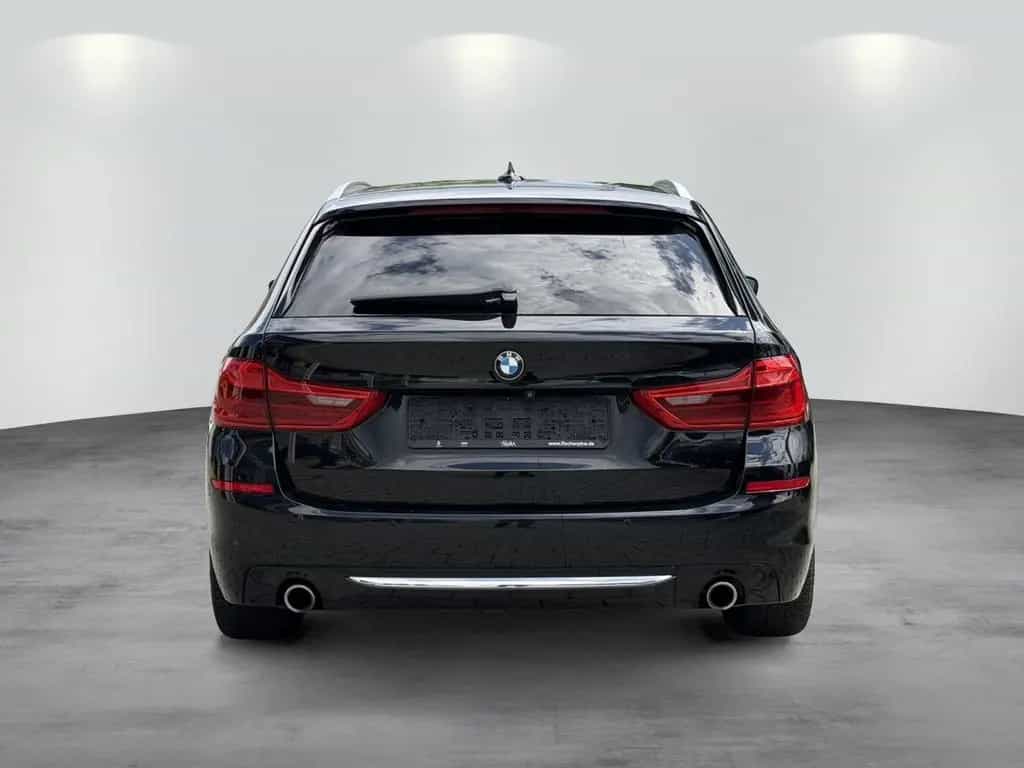 BMW 520 d xDrive Luxury Line ACC HuD 360KAM Memory 1 12/2019-photo-4