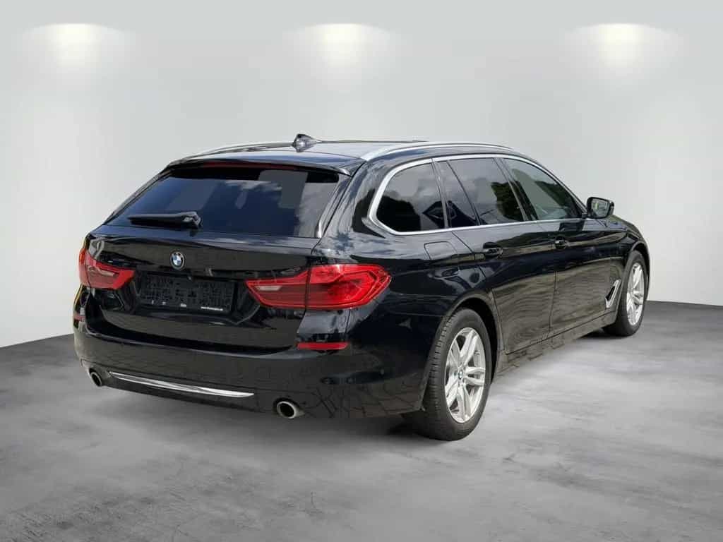 BMW 520 d xDrive Luxury Line ACC HuD 360KAM Memory 1 12/2019-photo-5