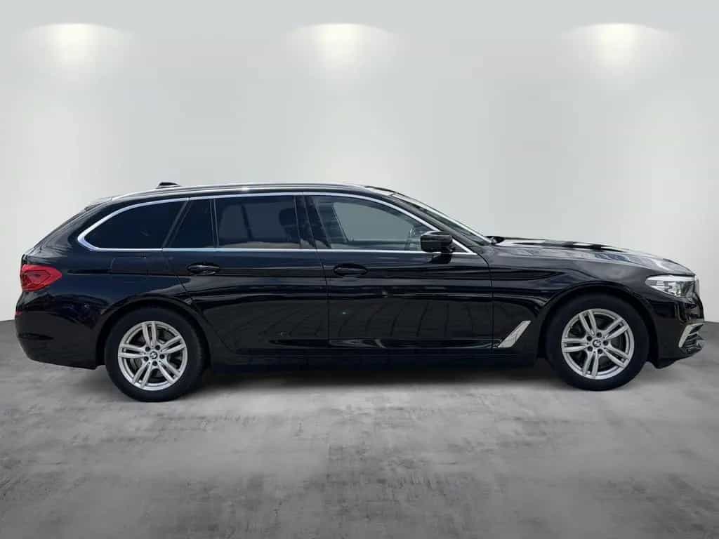 BMW 520 d xDrive Luxury Line ACC HuD 360KAM Memory 1 12/2019-photo-8